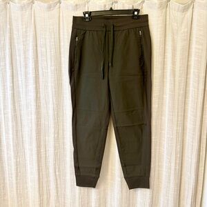 Athleta Headlands Hybrid Trek Jogger Green 10